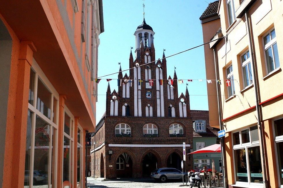 Rathaus Grimmen (1)