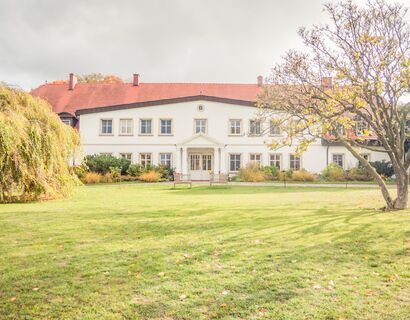 The main building of the Stolpe estate house